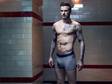 David Beckham předvádí prádlo pro H&M.